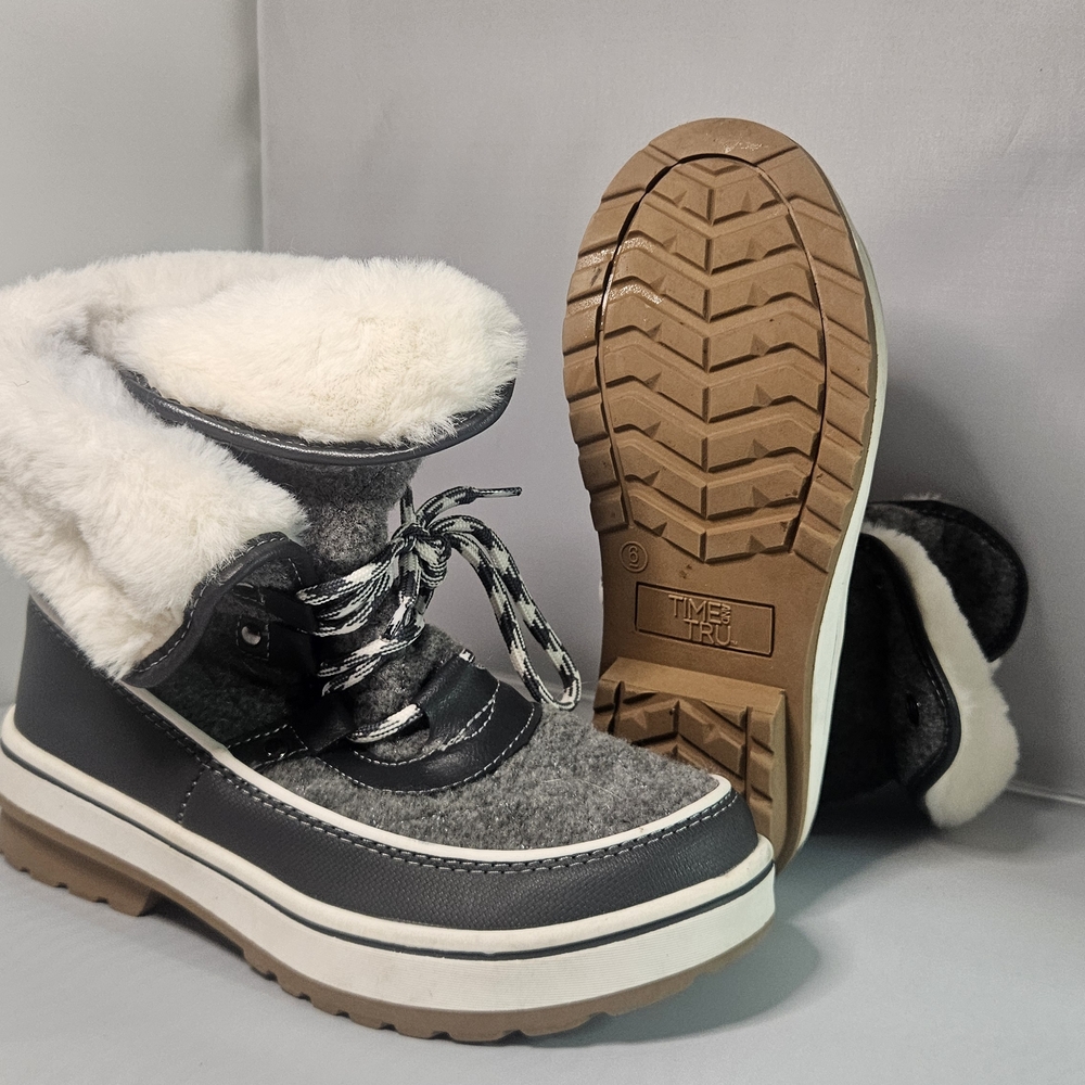 Time and Tru Faux Fur Lined Winter Boots | Women’s 6